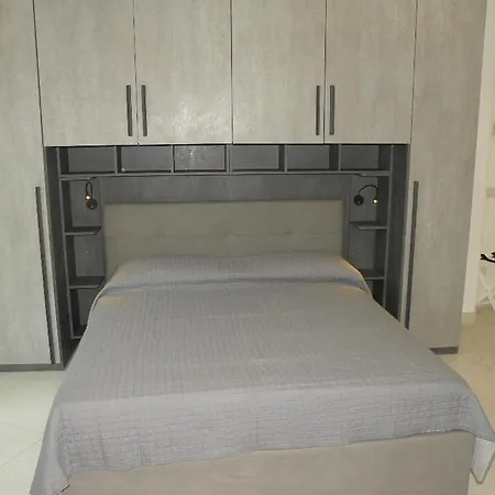 Lillibet Apartment
